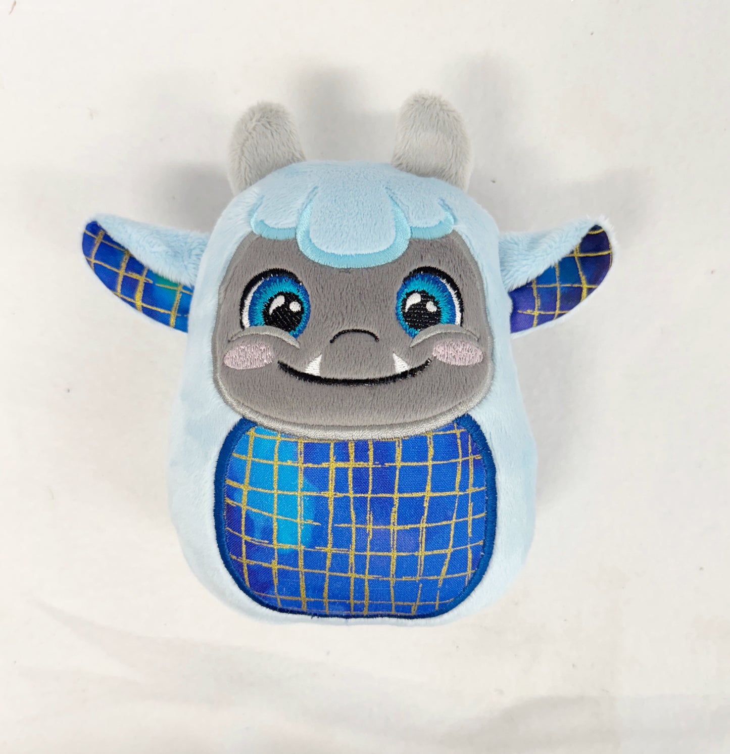 Large Yeti Eggie Stuffie