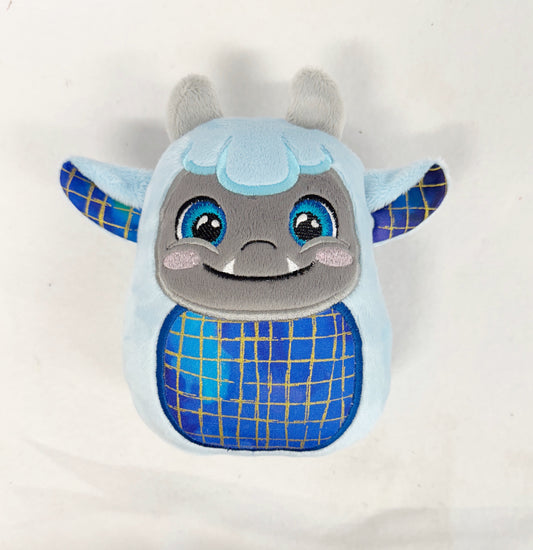Large Yeti Eggie Stuffie